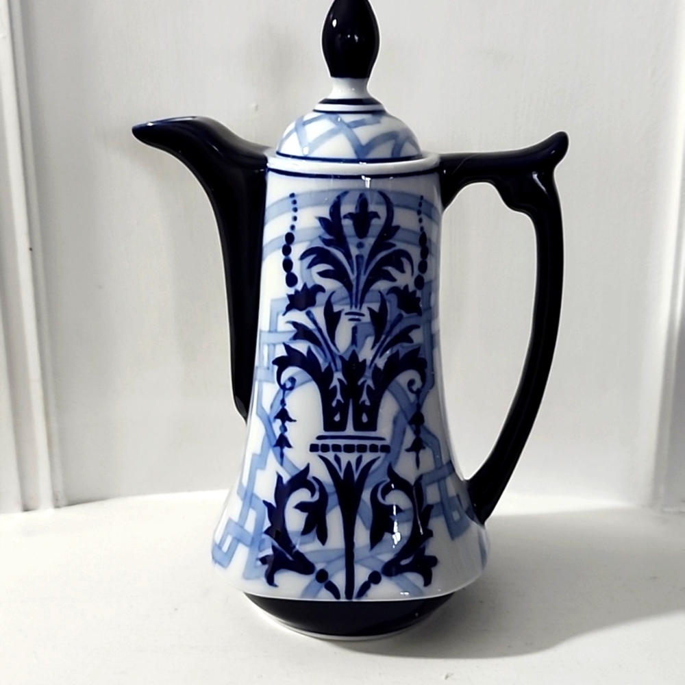 Chinoiserie Blue White Teapot Porcelain Vintage Bombay Penzance Tea For 1